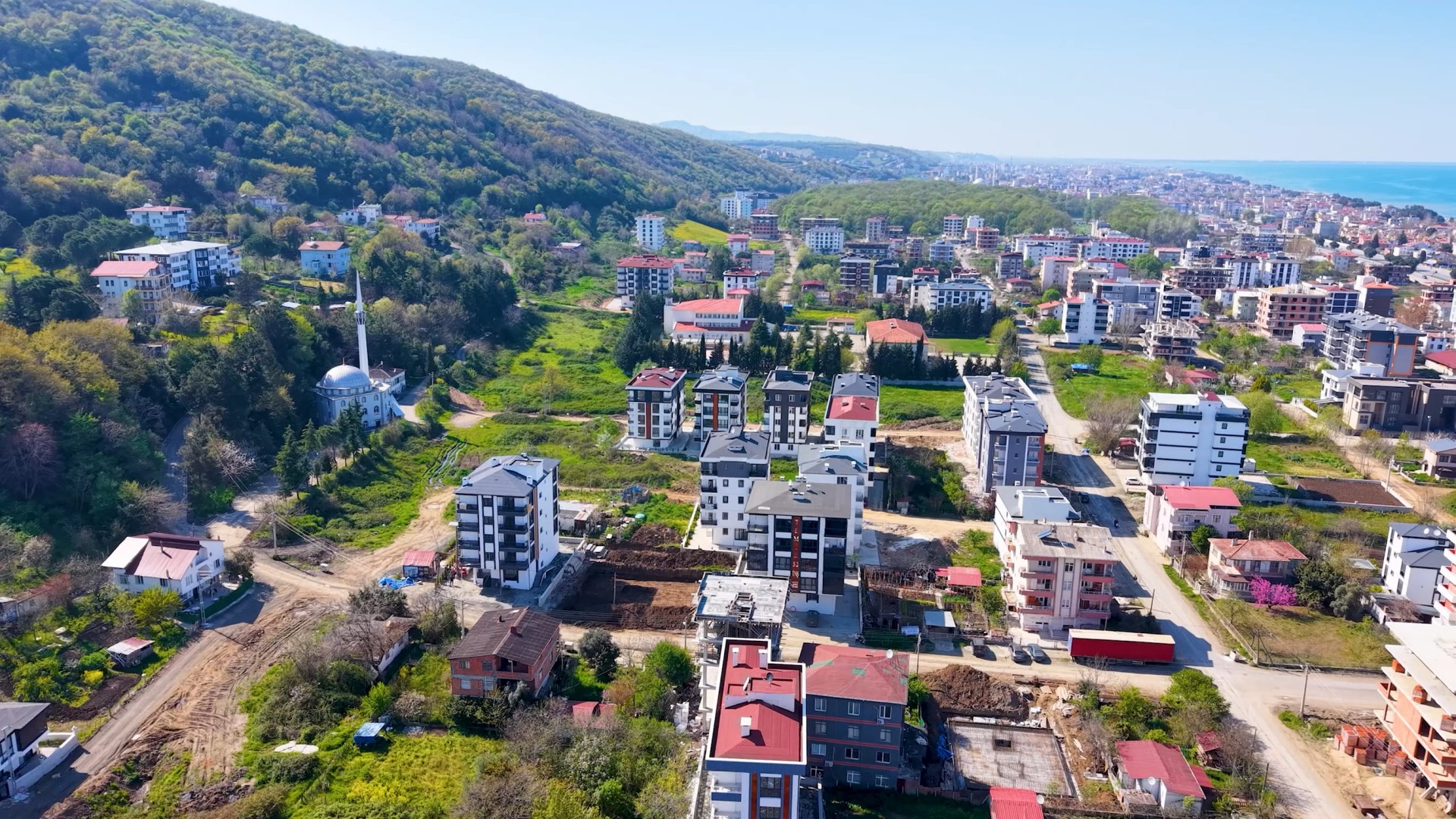 Denize Yakın Komple Satılık Bina
