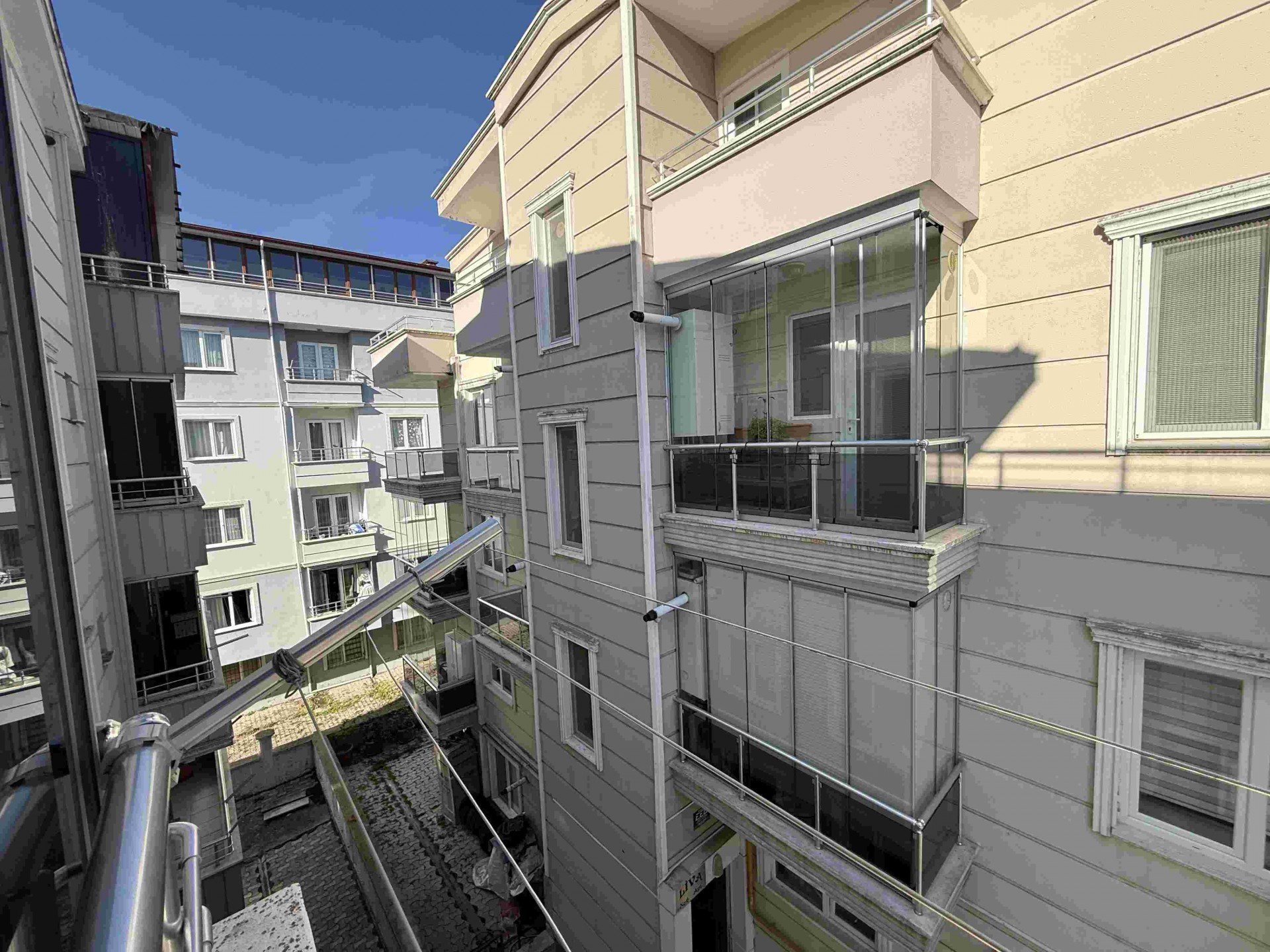 Atakum Ömürevlerinde Tramvayın Altında Kiralık Dübleks