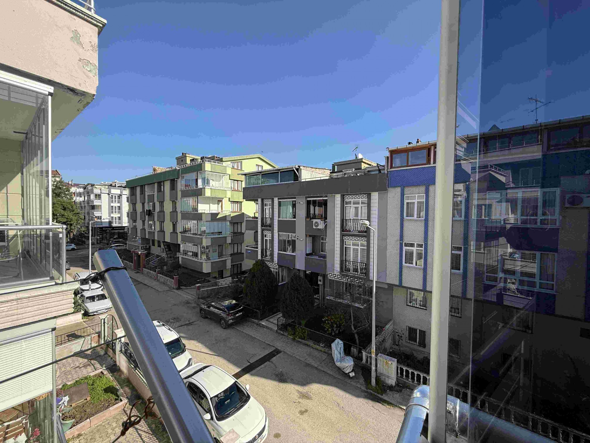 Atakum Ömürevlerinde Tramvayın Altında Kiralık Dübleks