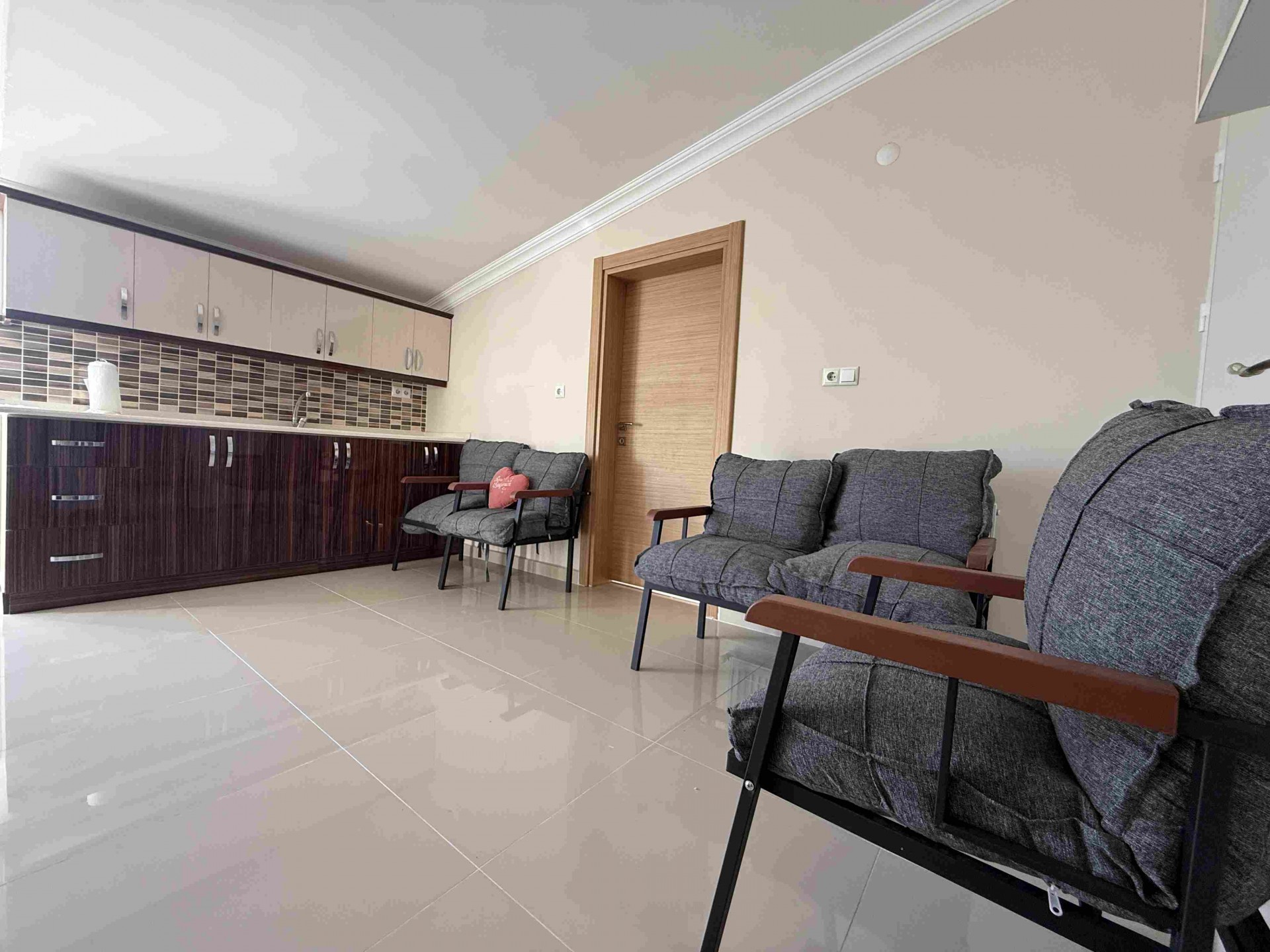 Atakum Ömürevlerinde Tramvayın Altında Kiralık Dübleks