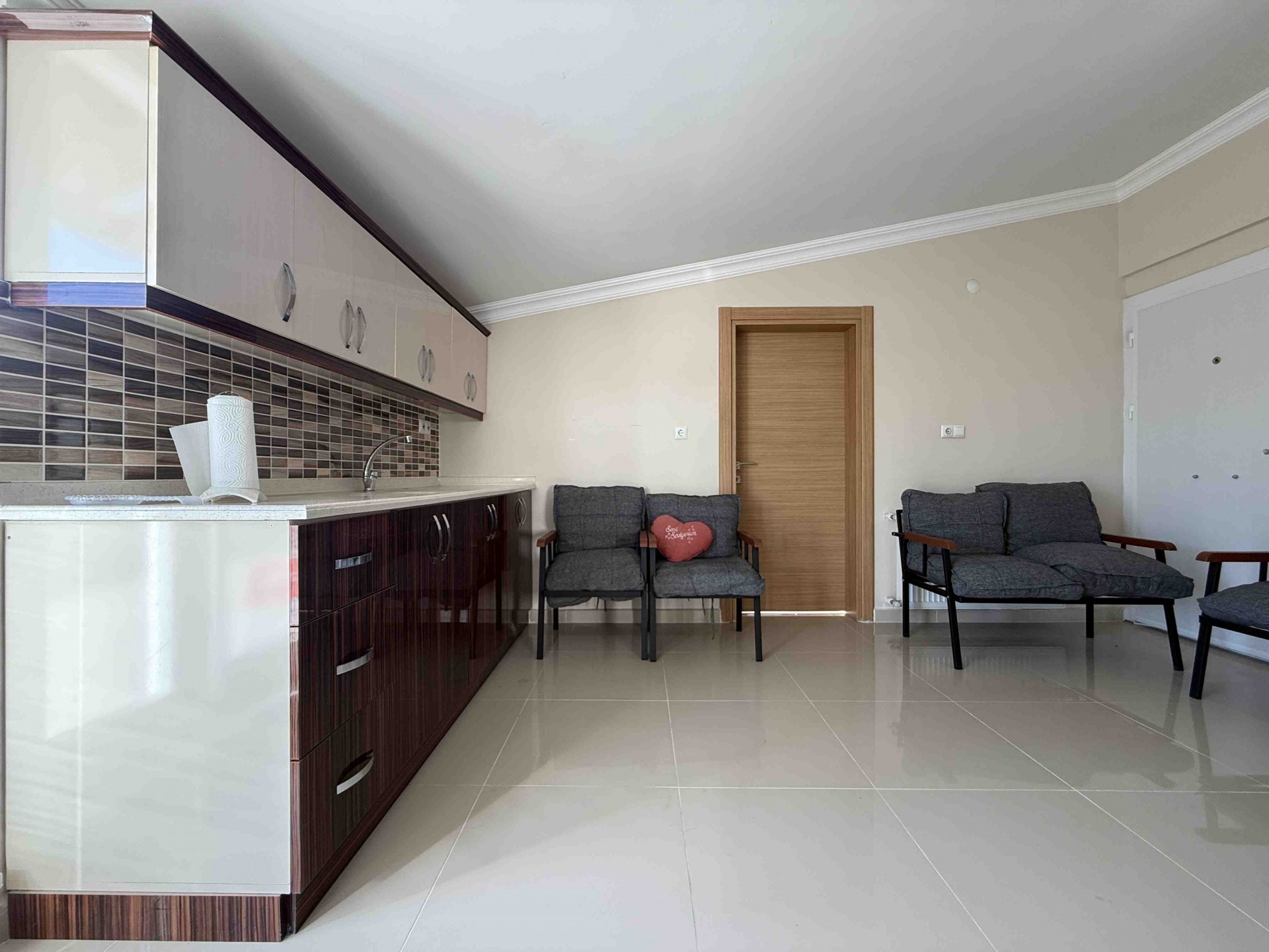 Atakum Ömürevlerinde Tramvayın Altında Kiralık Dübleks