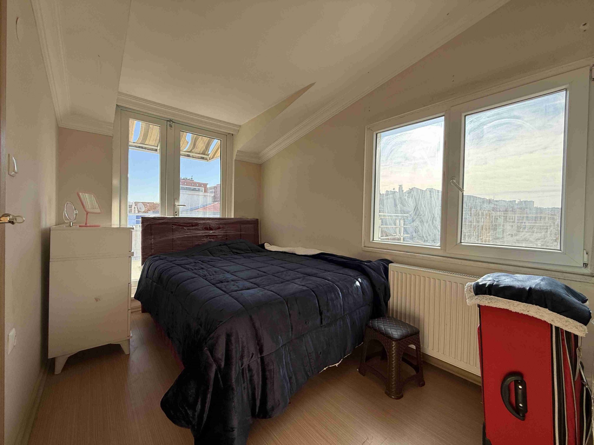 Atakum Ömürevlerinde Tramvayın Altında Kiralık Dübleks