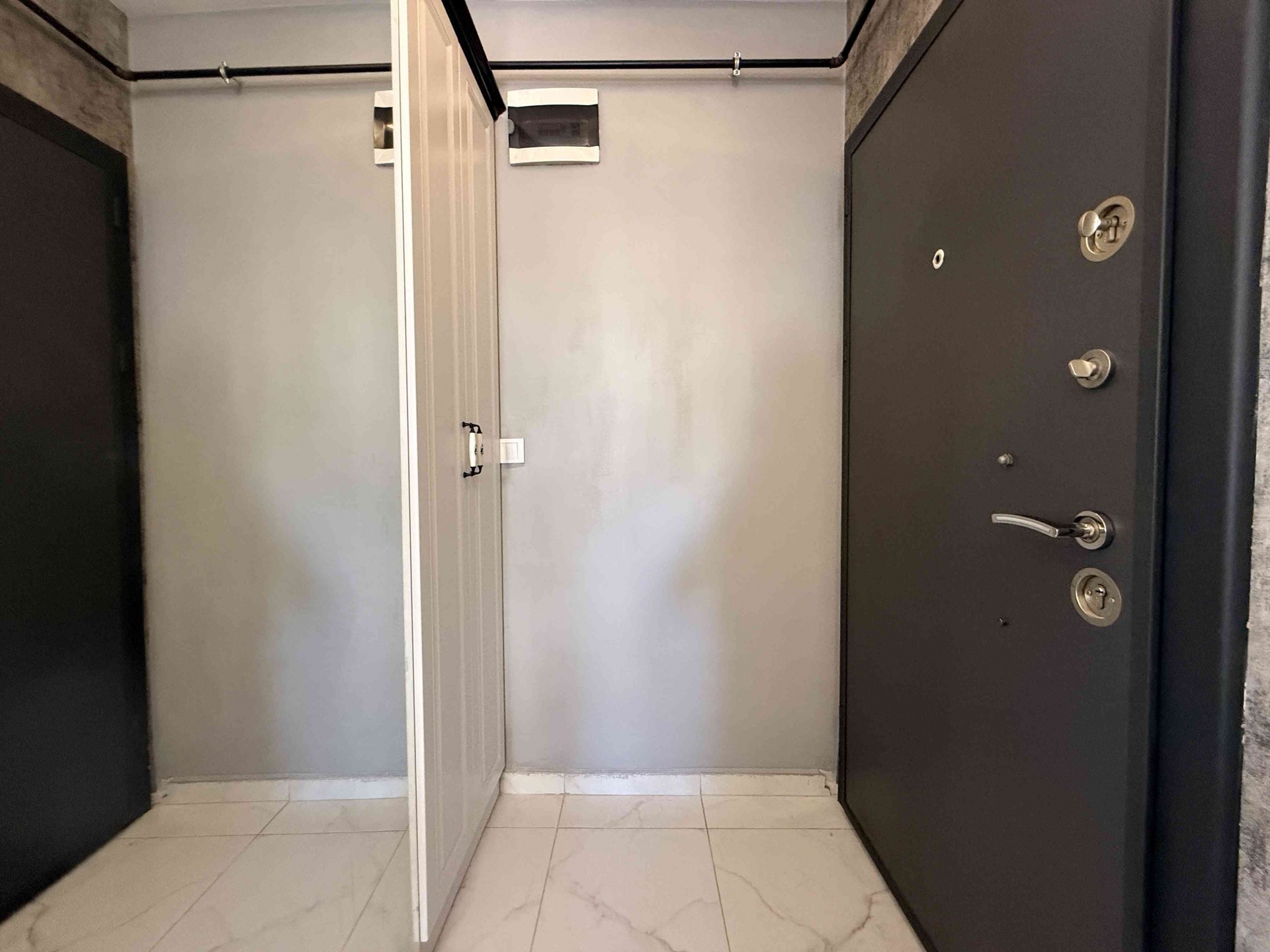 Atakum'da Tramvaya 2.bina Kiralık 1+1 Eşyalı Daire