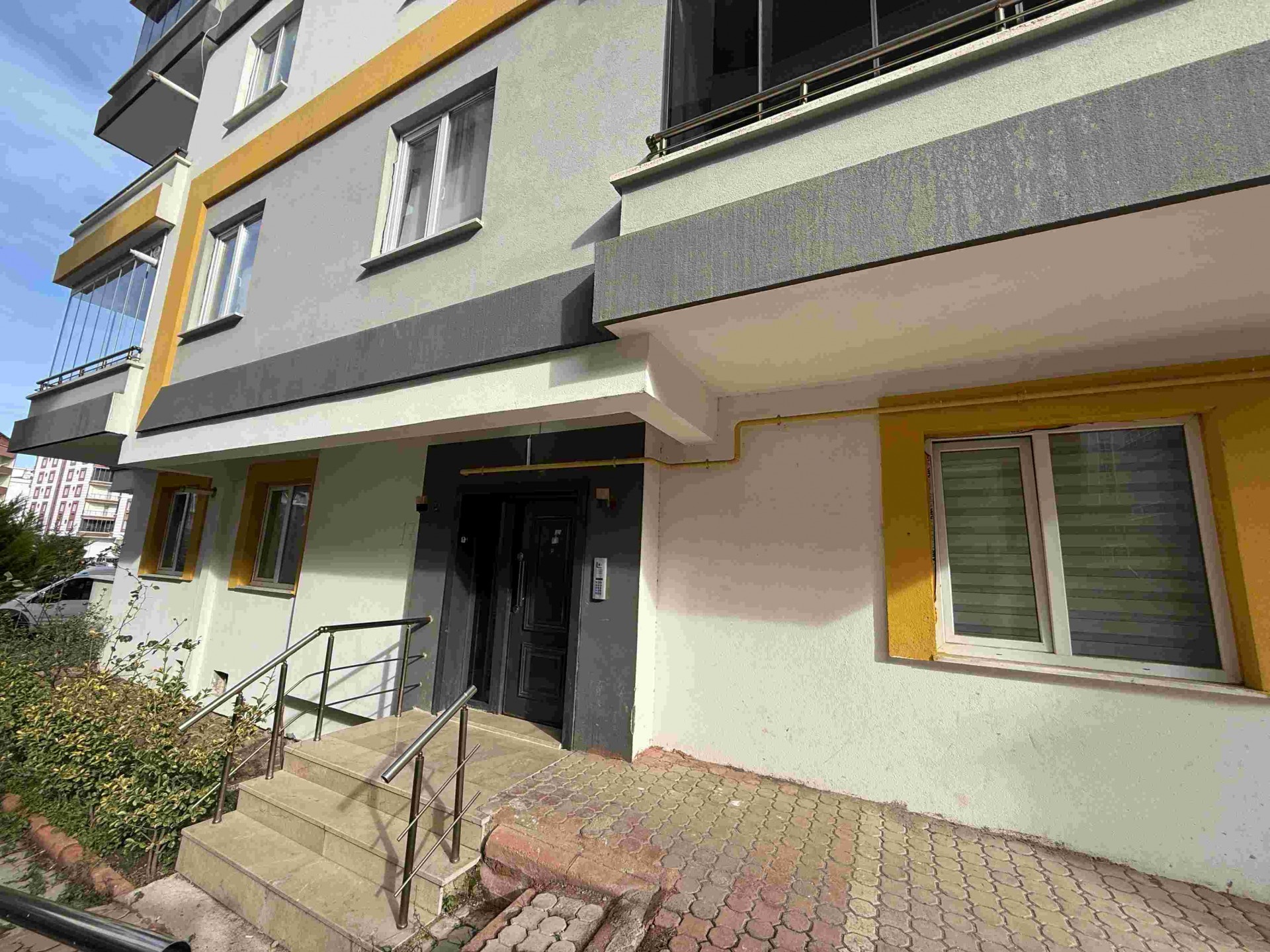 Atakum'da Tramvaya 2.bina Kiralık 1+1 Eşyalı Daire