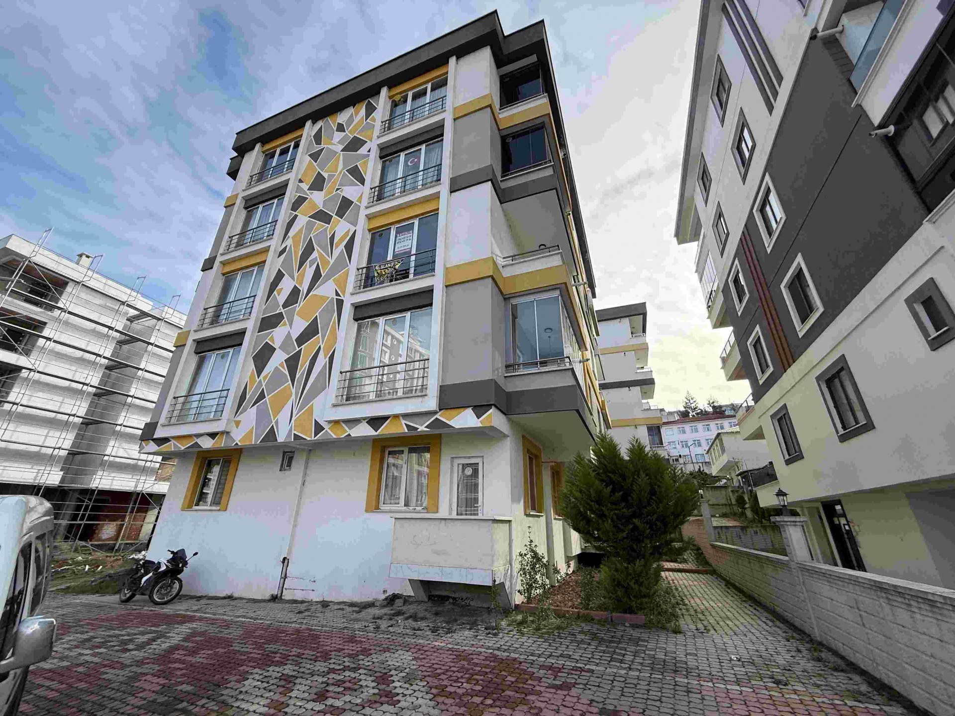 Atakum'da Tramvaya 2.bina Kiralık 1+1 Eşyalı Daire