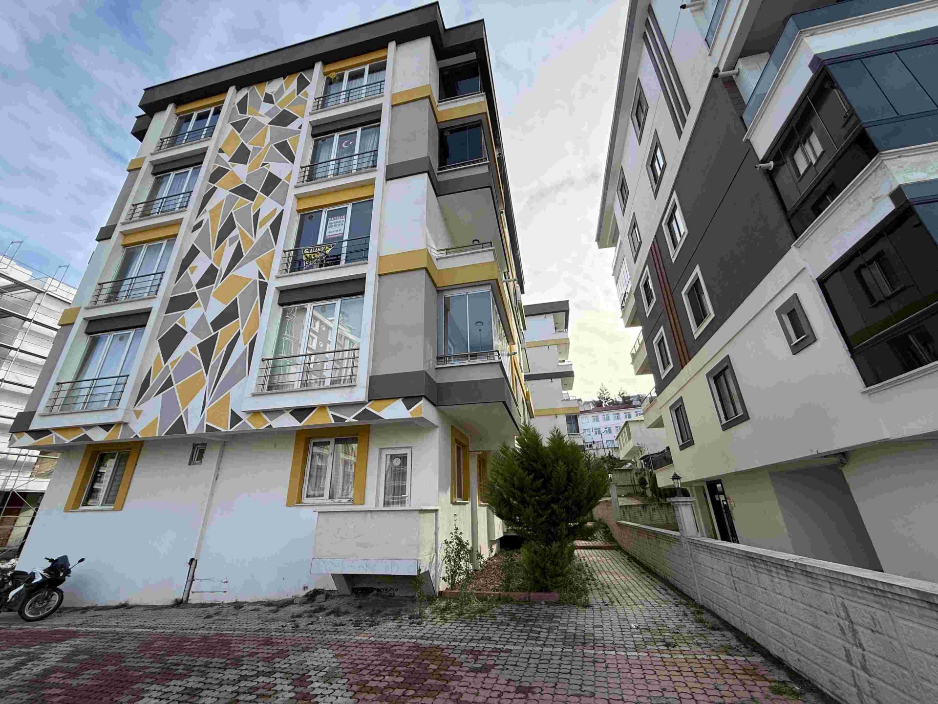 Atakum'da Tramvaya 2.bina Kiralık 1+1 Eşyalı Daire