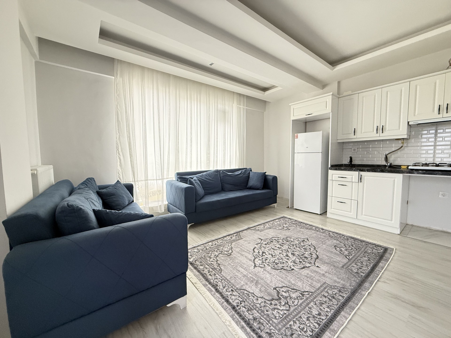 Körfez Mah. Toplukonut Bulvarına Cephe Eşyalı Kiralık 1+1