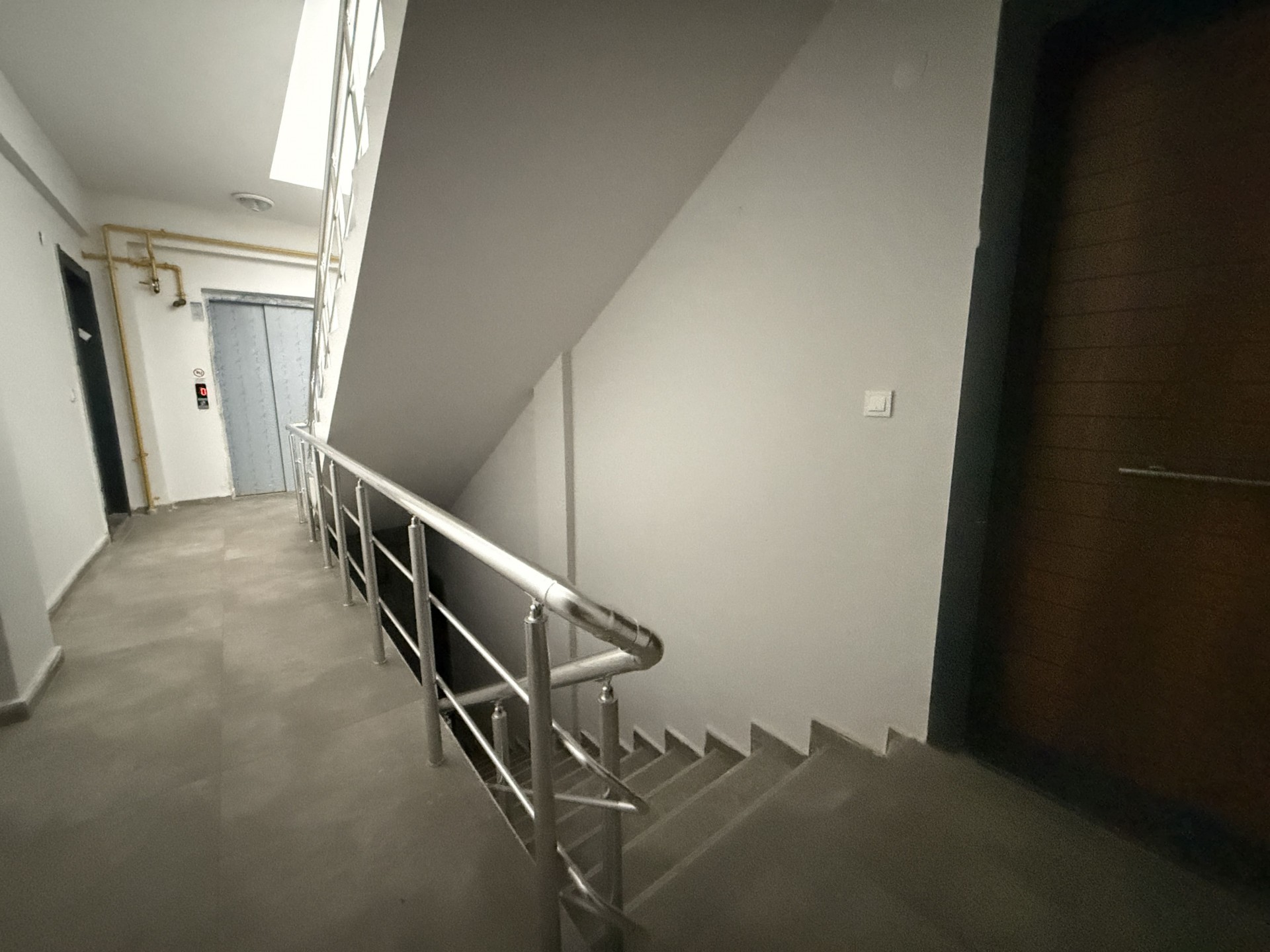 Körfez Mah. Toplukonut Bulvarına Cephe Eşyalı Kiralık 1+1