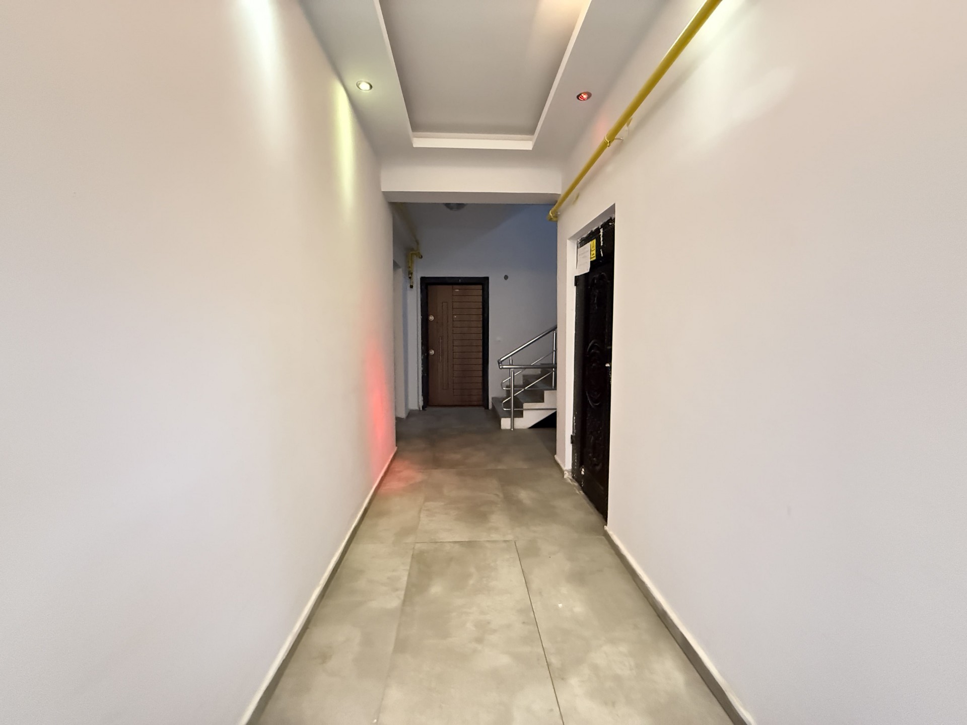 Körfez Mah. Toplukonut Bulvarına Cephe Eşyalı Kiralık 1+1