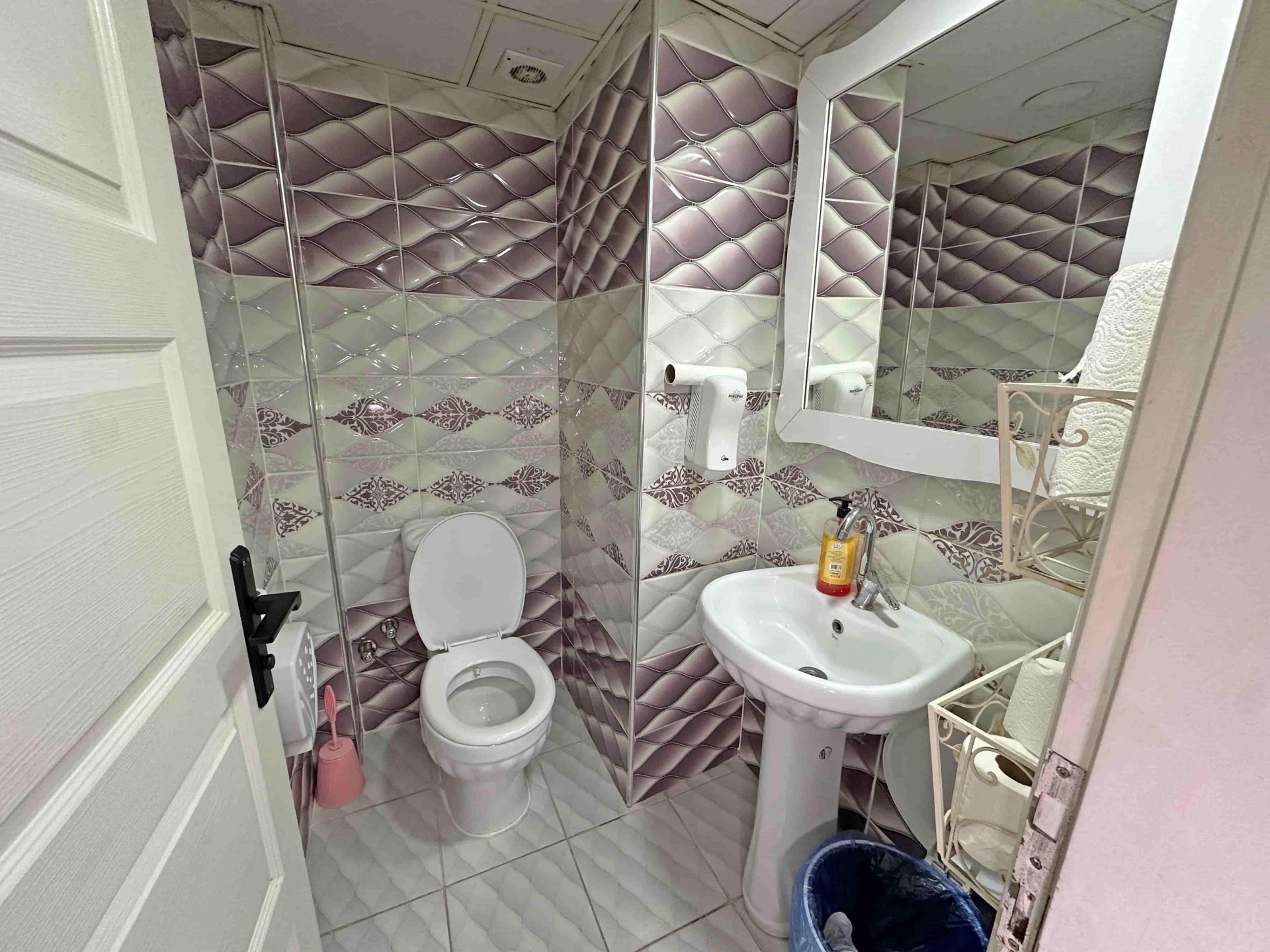 İlkadım Gazi Caddesinde Devren Satılık Kuaför/Güzellik Merkezi