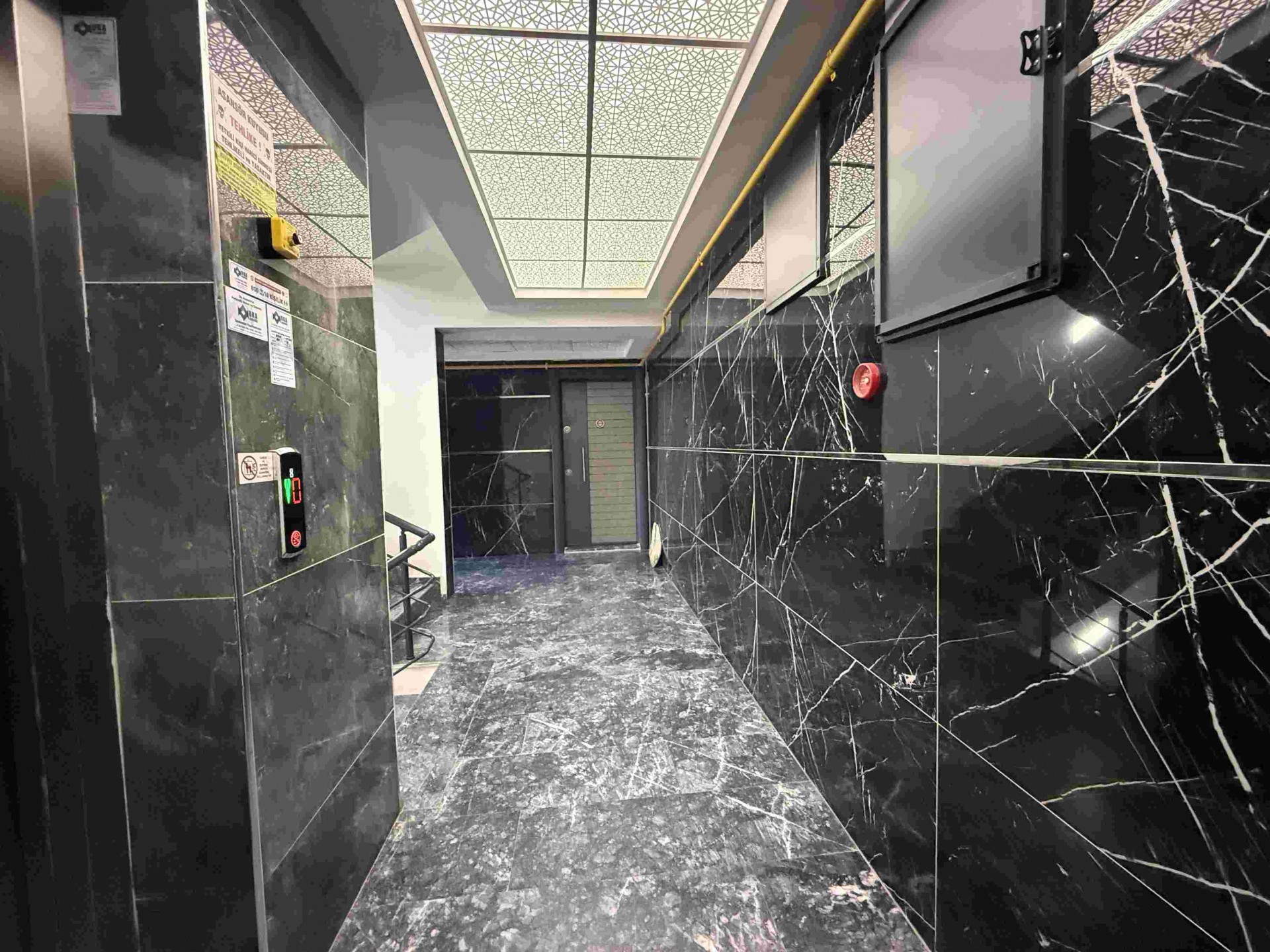 RTE Bulvarına cephe Yüksek Tabela Değerine Sahip Kiralık Ofis