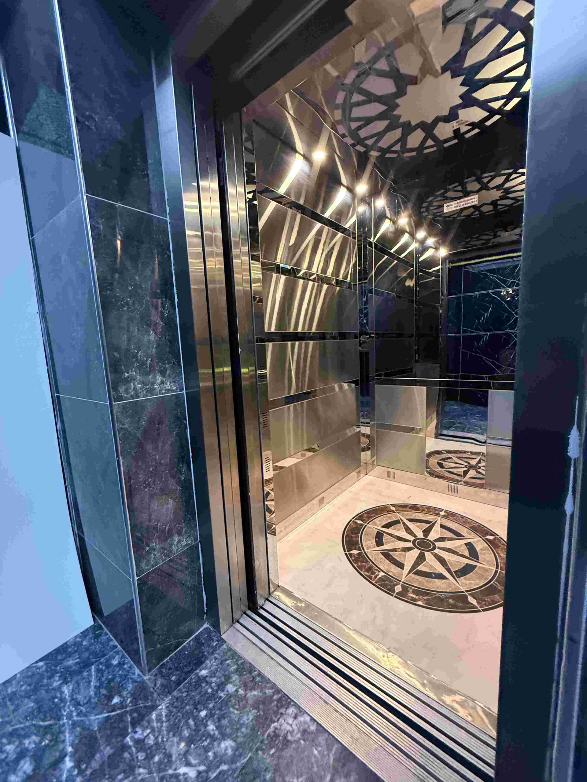 RTE Bulvarına cephe Yüksek Tabela Değerine Sahip Kiralık Ofis