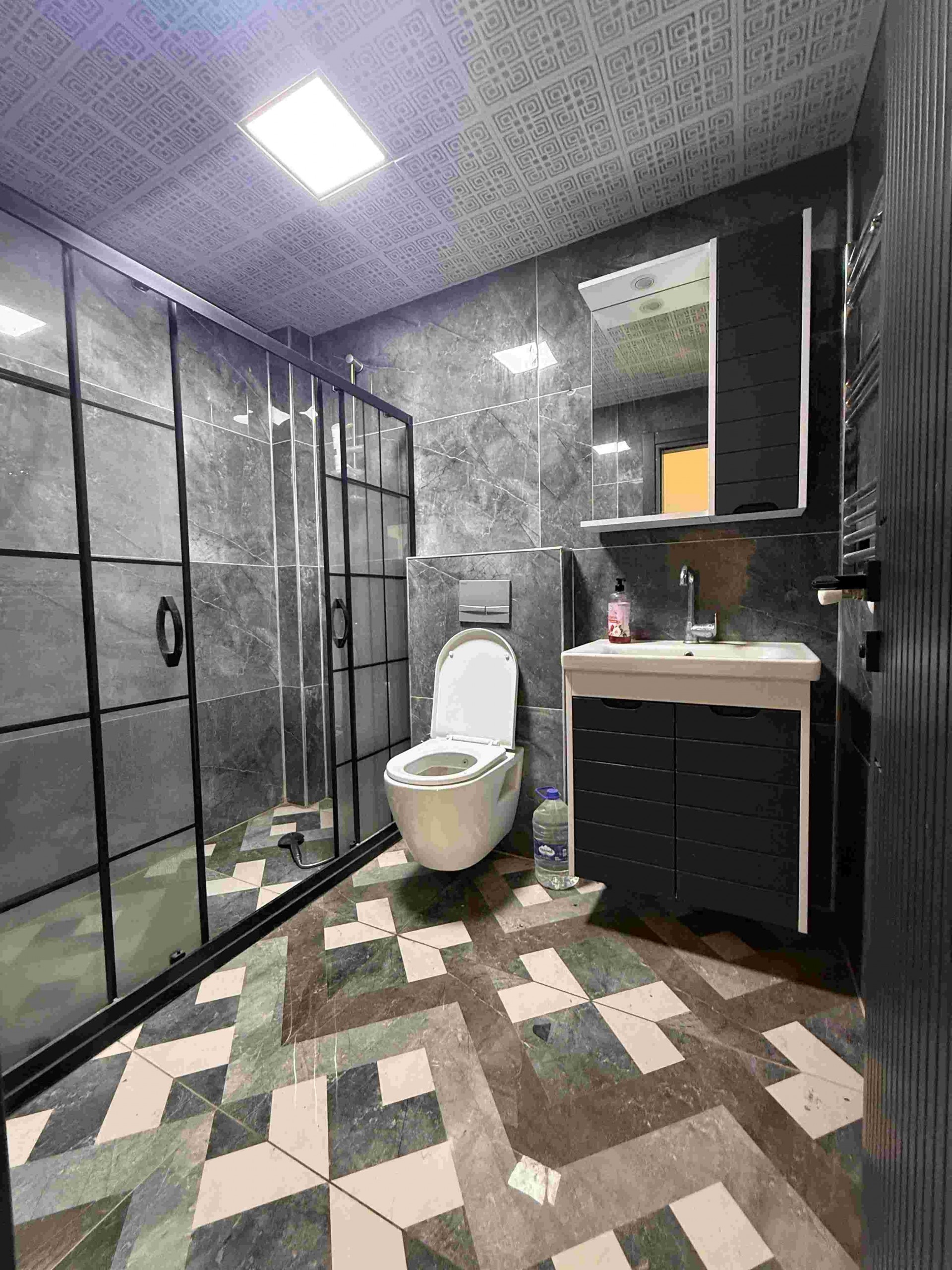 RTE Bulvarına cephe Yüksek Tabela Değerine Sahip Kiralık Ofis