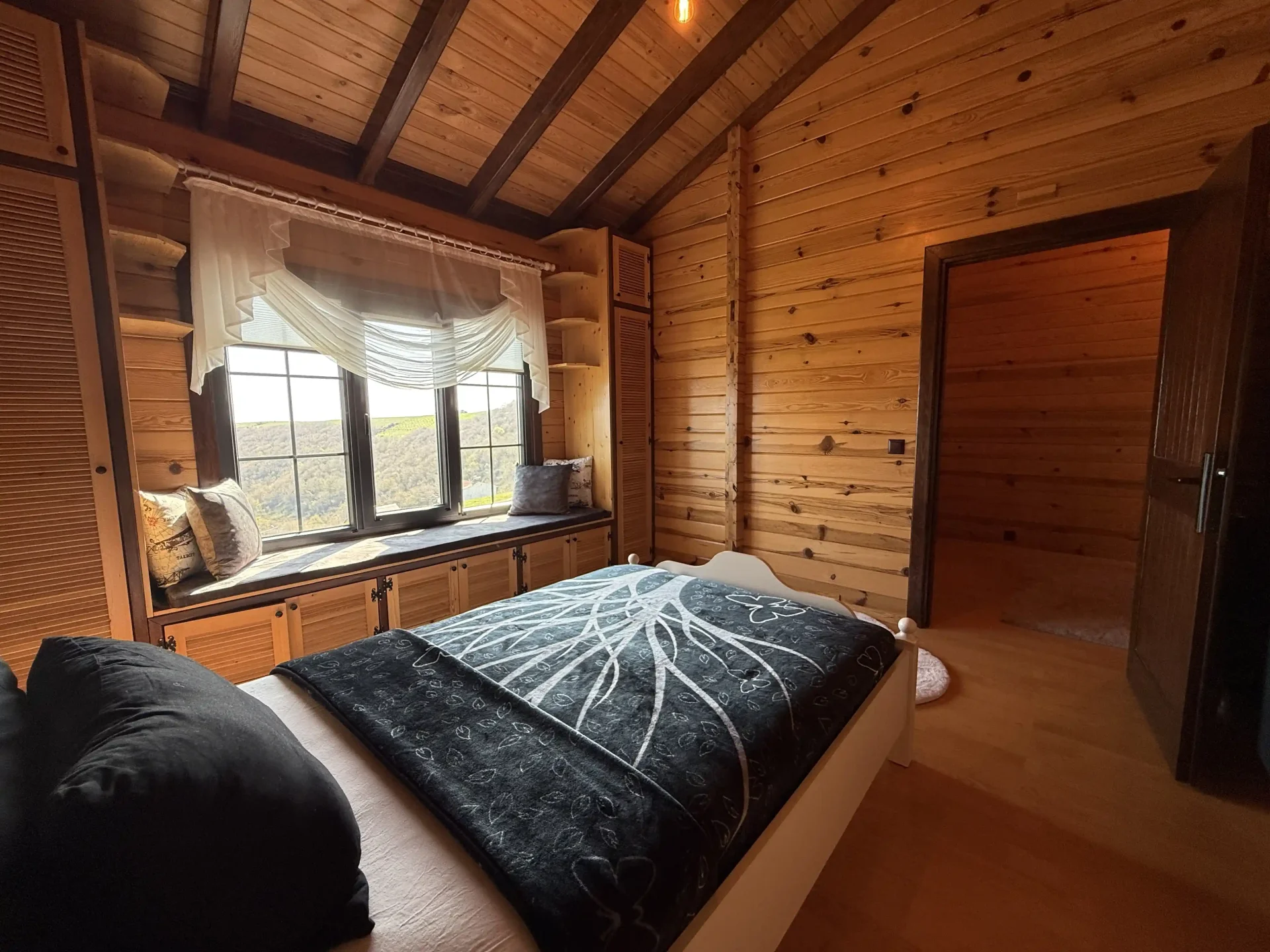 Doğal Yaşam Arayanlara | Deniz & Orman Manzaralı Müstakil Villa