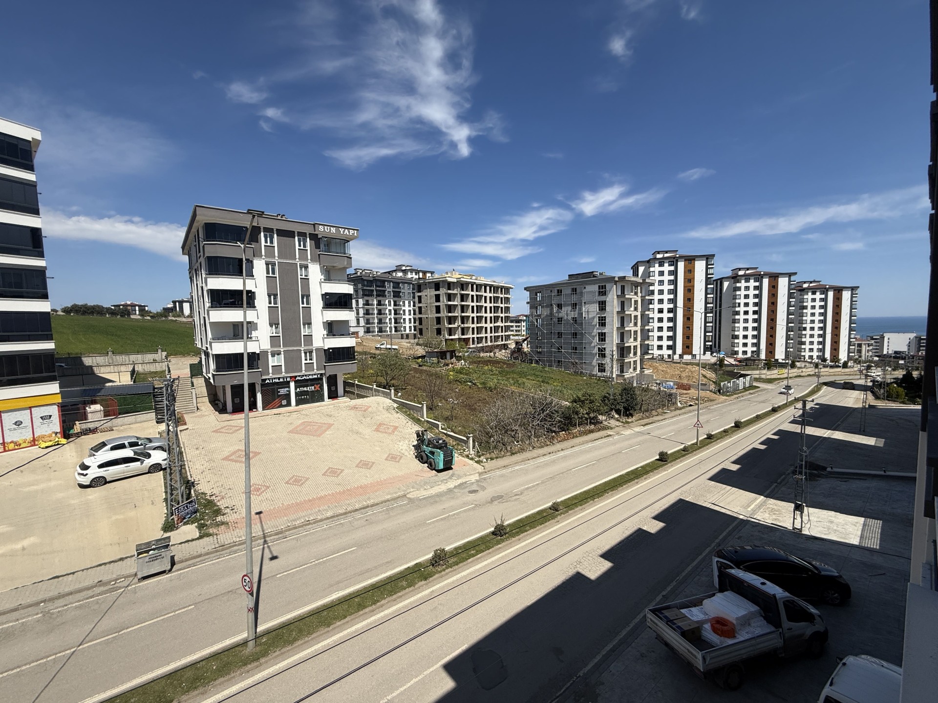 Toplu Konut Bulvarı Cepheli 1+1 | Ana Yol Üzeri | Yatırımlık