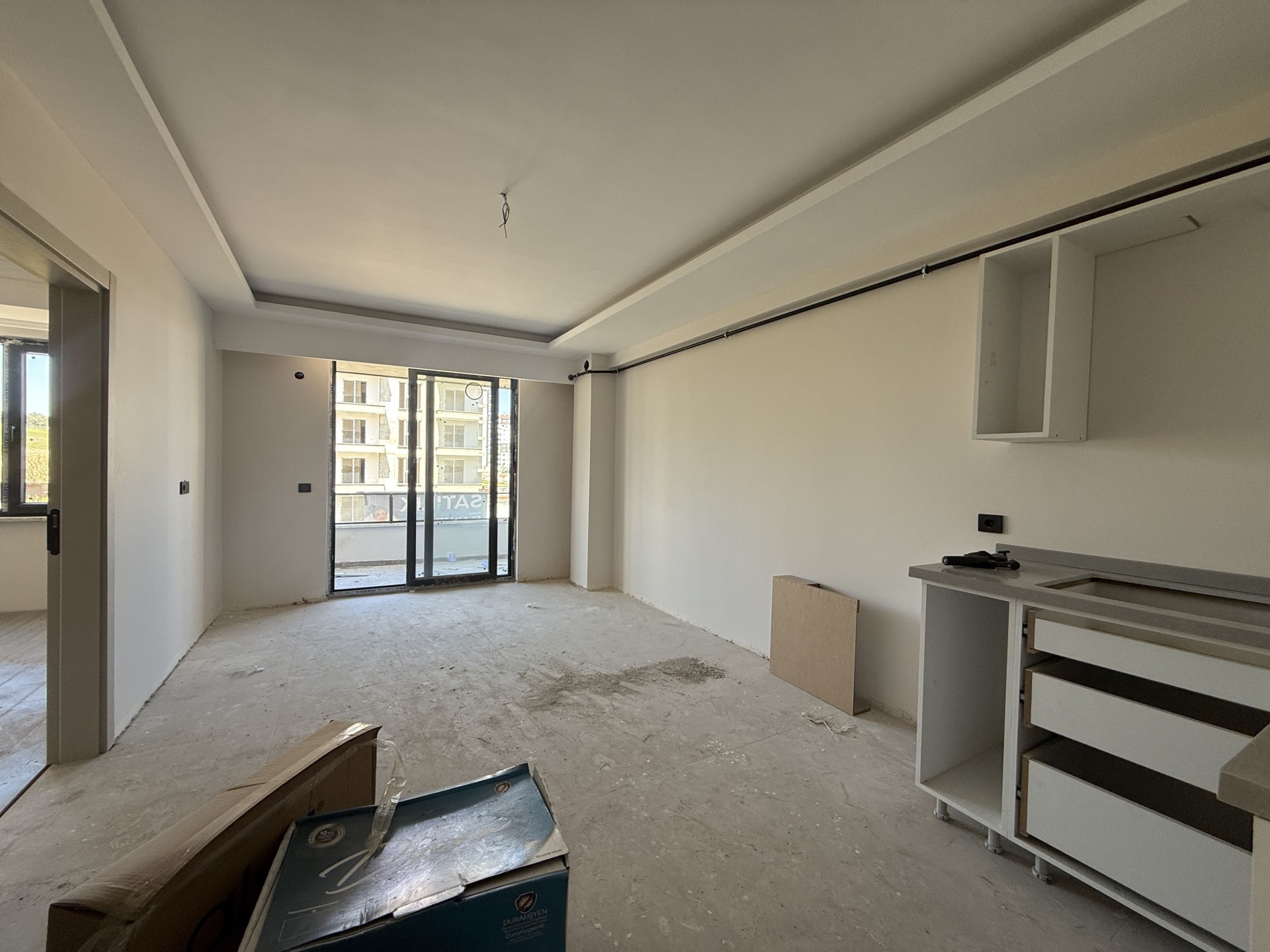 Toplu Konut Bulvarında Cephe Fırsat 1+1 Daire