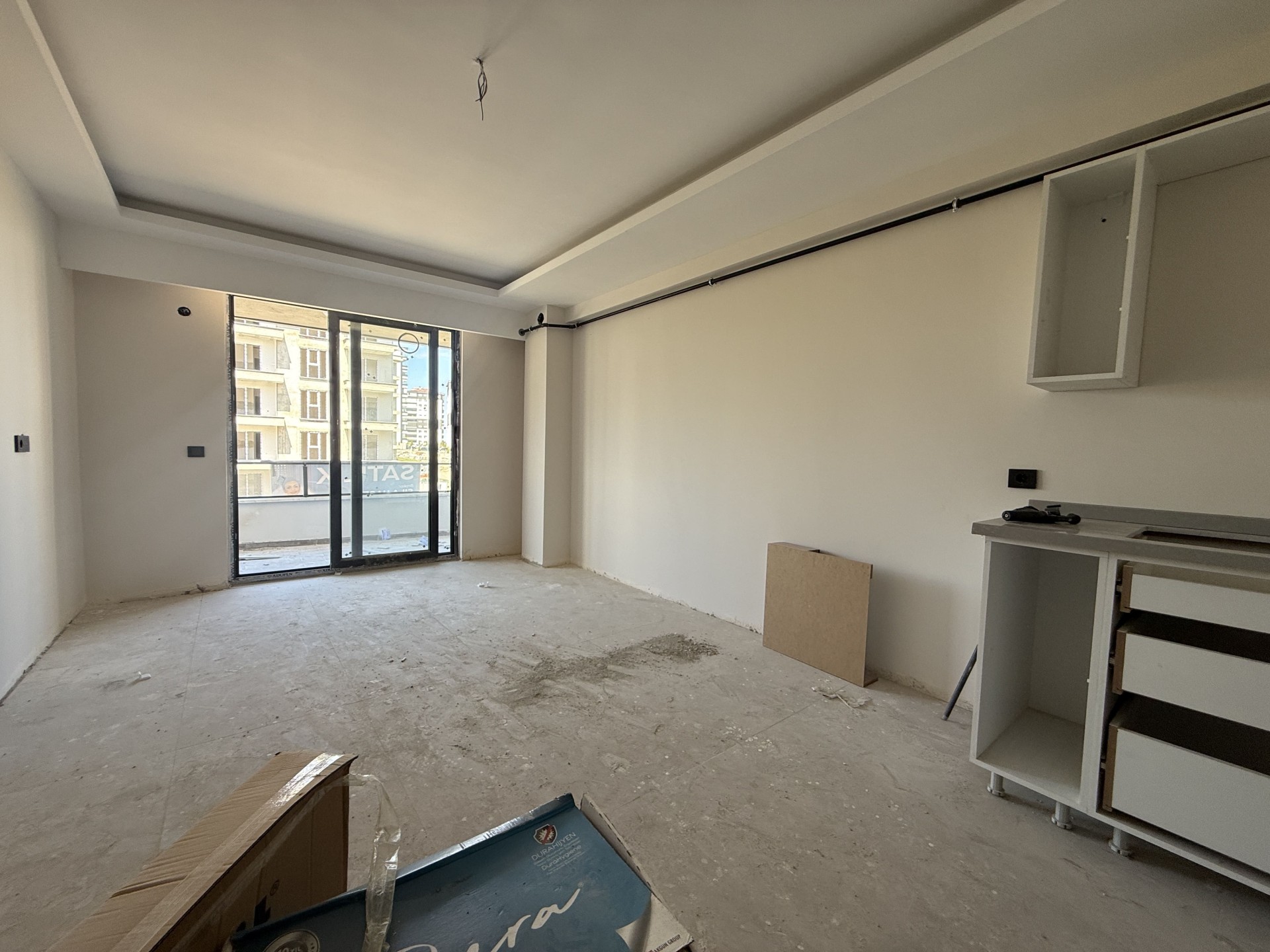 Toplu Konut Bulvarında Cephe Fırsat 1+1 Daire