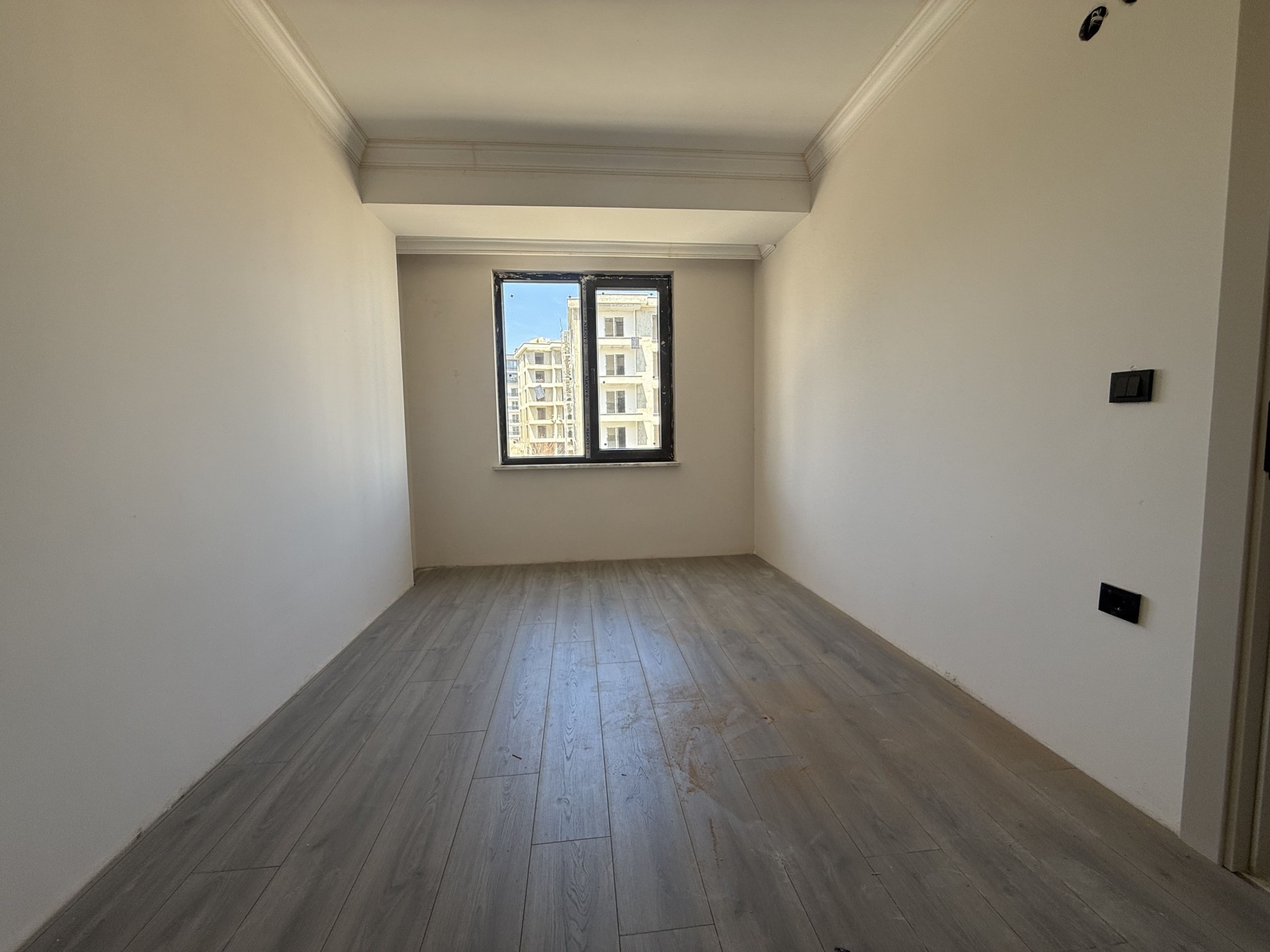 Toplu Konut Bulvarında Cephe Fırsat 1+1 Daire