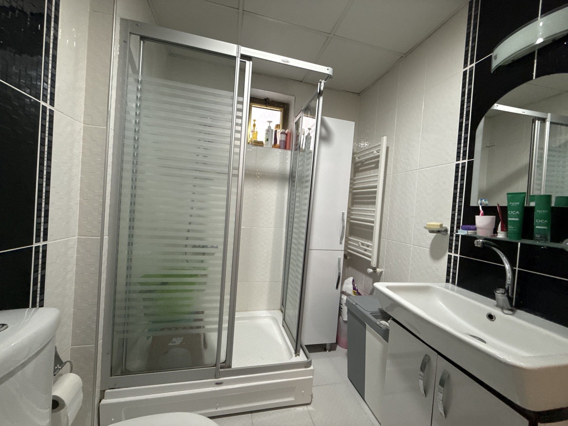 ATAKUM ESENEVLERDE TRAMVAYIN ALTI GENİŞ 2+1 DAİRE