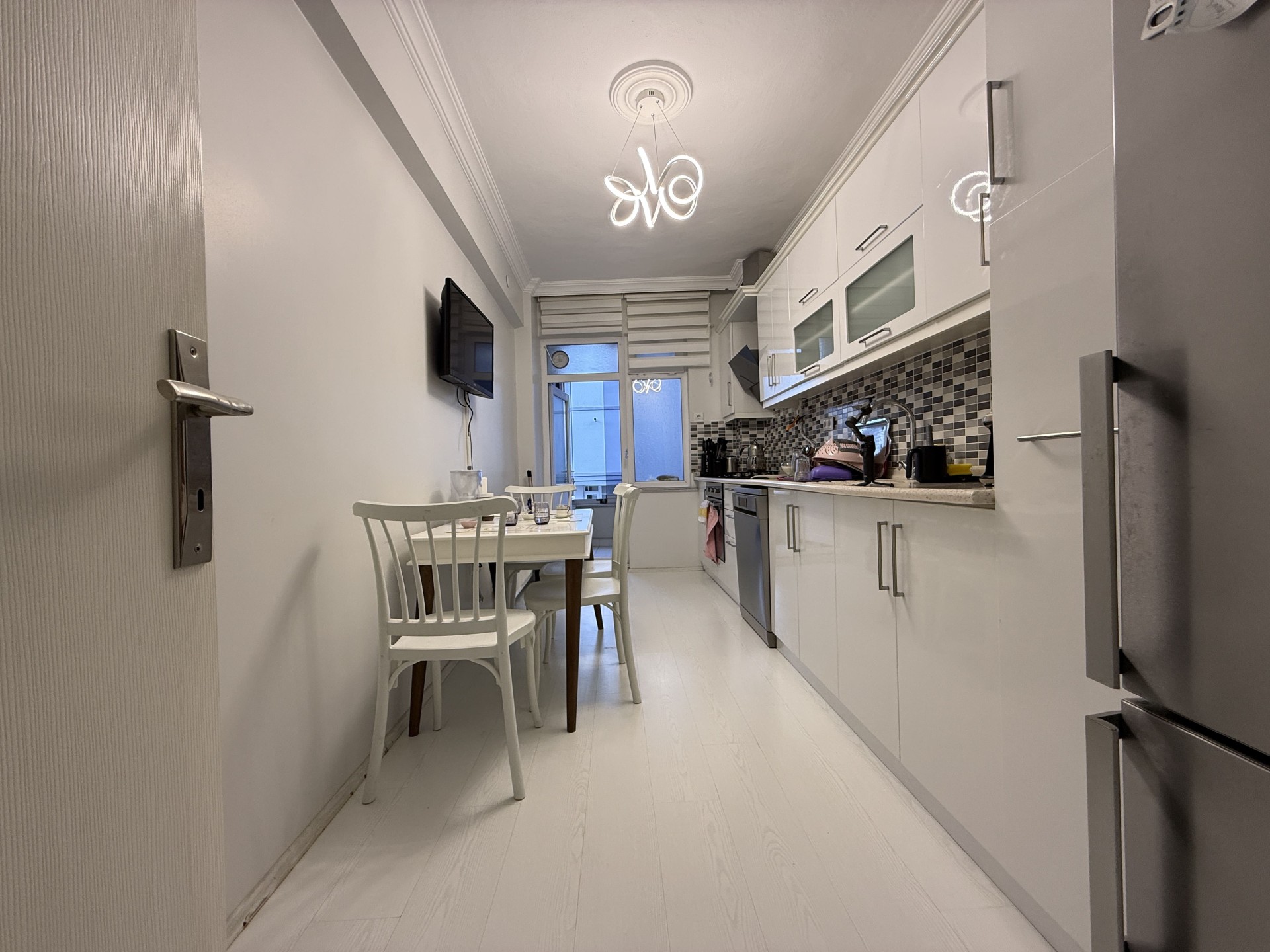 ATAKUM ESENEVLERDE TRAMVAYIN ALTI GENİŞ 2+1 DAİRE