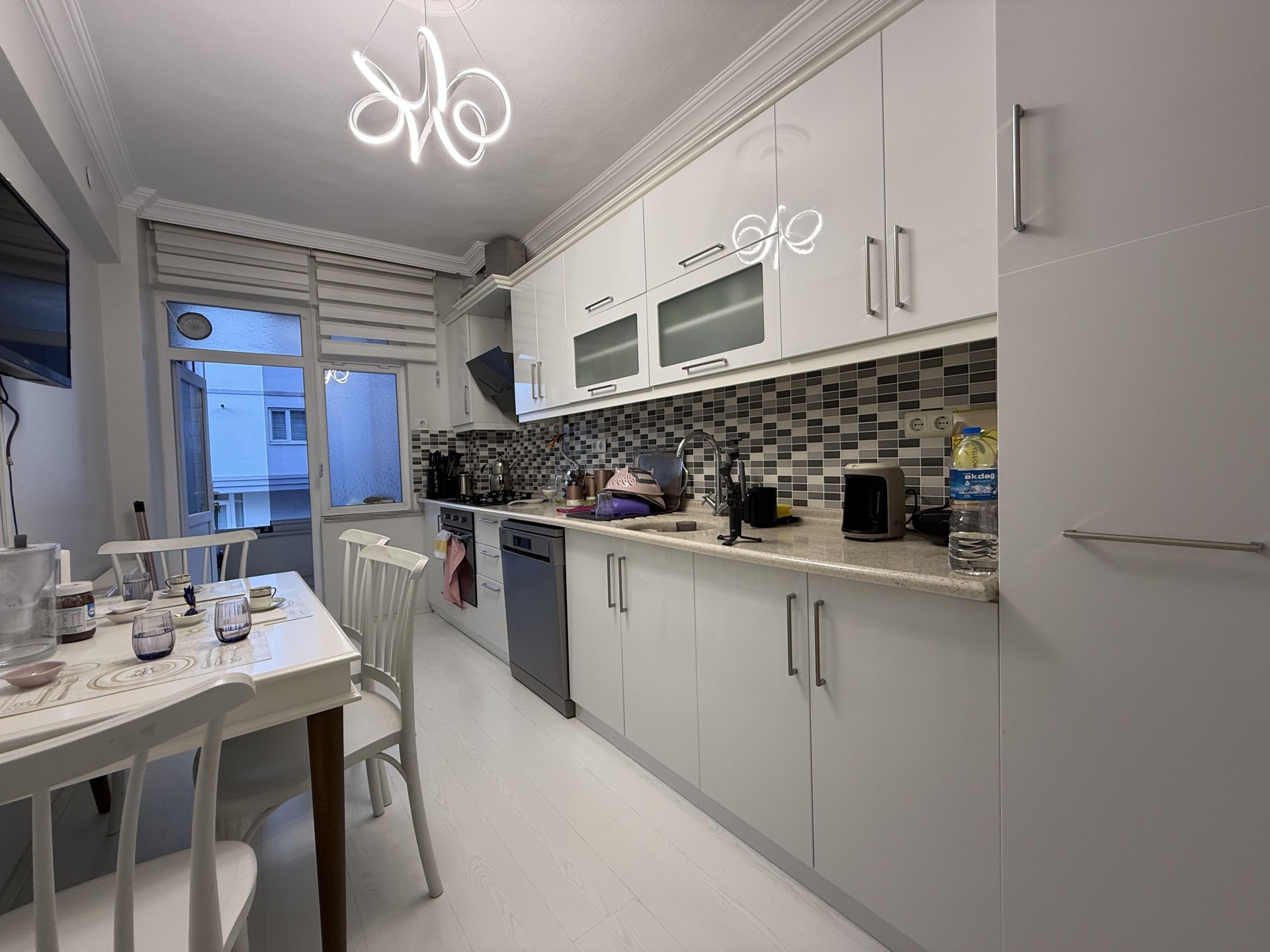 ATAKUM ESENEVLERDE TRAMVAYIN ALTI GENİŞ 2+1 DAİRE